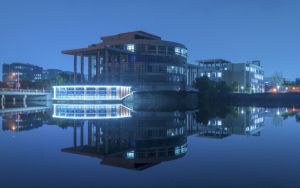 海南高考多少分报考武汉电力职业技术学院？2024年最低分数线518分