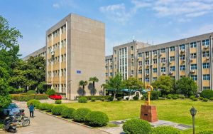 黑龙江高考多少分能上山西大学？2024年历史类571分 物理类投档线533分