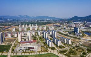 辽宁533分左右的考生可以报考哪些大学？ 2024年录取最低分533的大学