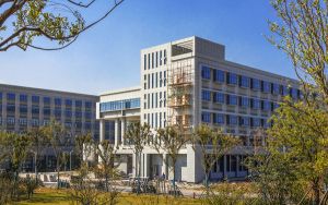 海南高考多少分能考上菏泽学院？2024年综合投档线573分